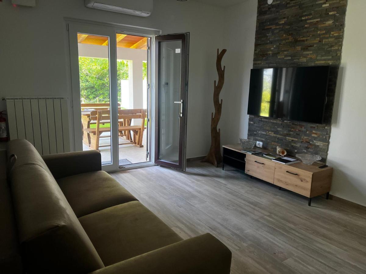 Active Chillax Oasis Apartments Ankaran Buitenkant foto